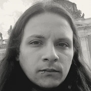 Retrato de Ramiro Andrés Cruz, en blanco y negro
